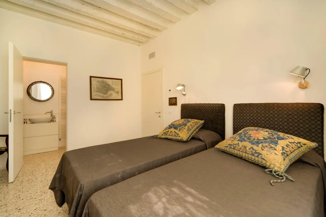 Apartment Ferienwohnung Ca' Dorina Luxury Venedig Italien