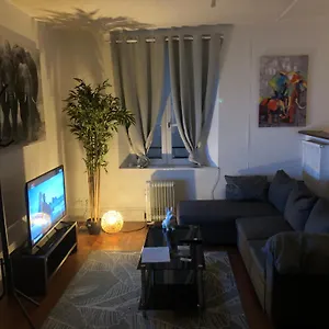 https://victor-hugo-2g.hotels-rhonealpes.com